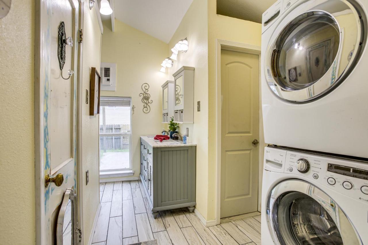 Galveston Cottage About 1 Mi To Beach Pet Friendly! Extérieur photo